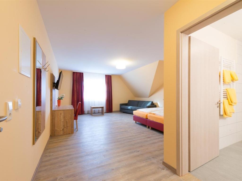 Landgasthof Schwarzes Ross Ansbach Exterior foto